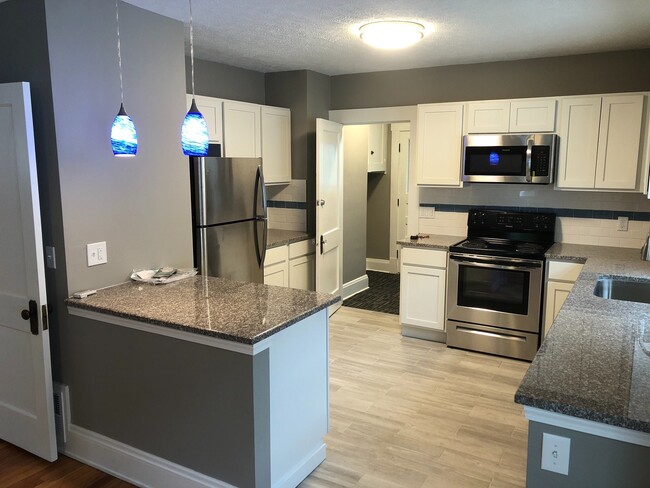 Building Photo - 2155-2157 Wascana Avenue Unit Up