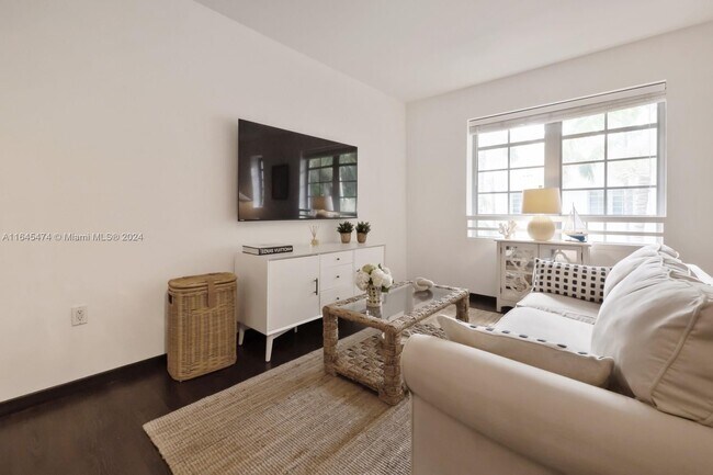 435 21st St Unit 310