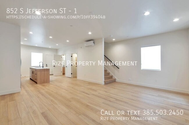 Photo - 852 Jefferson St W