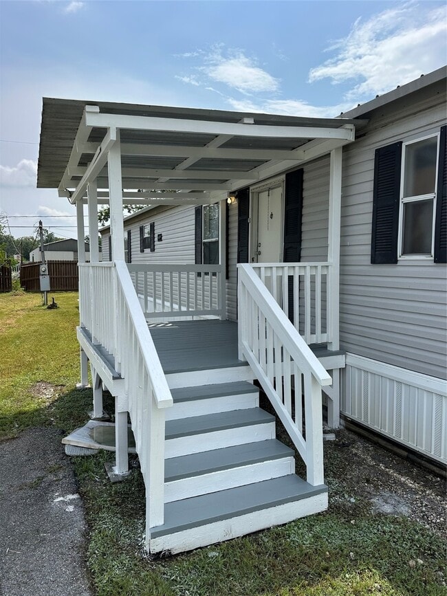 Building Photo - 2021 N Battlebell Rd Rental