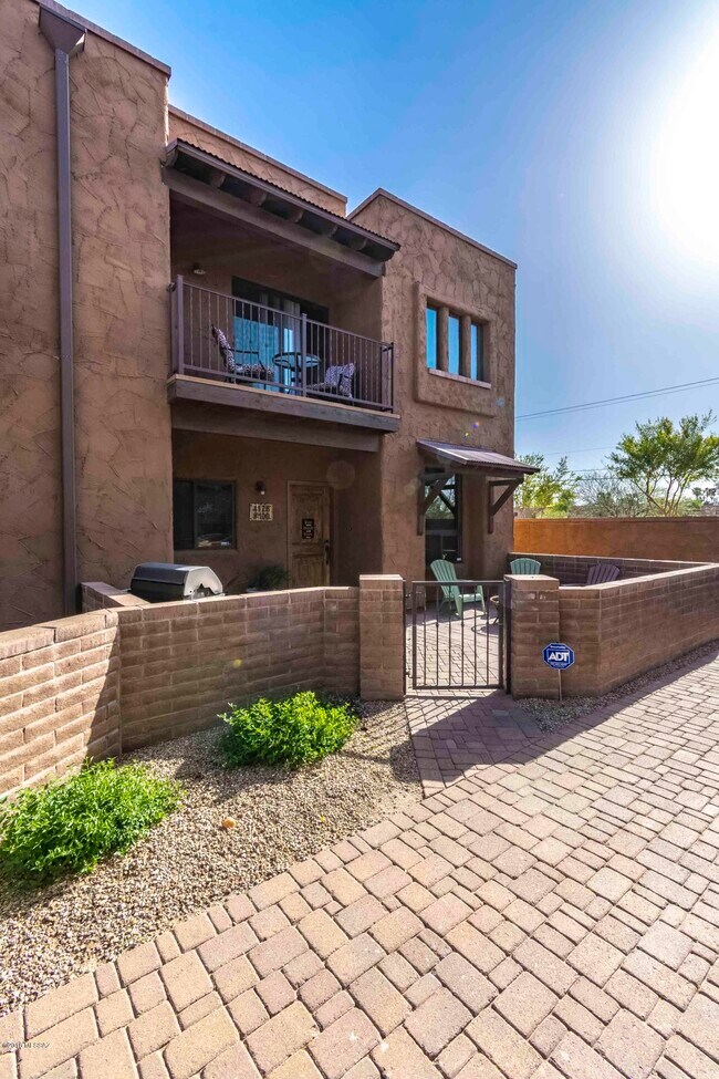 Photo - 4128 N Thurston Ln