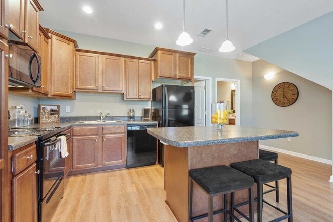 Photo - Newly constructed 3/3!