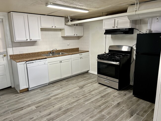 Photo - 3425 N Monticello Ave Unit G