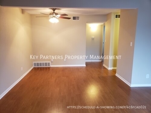 Photo - 6212 Robinson St Unidad 3