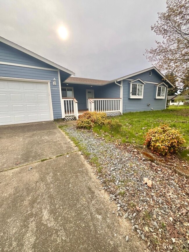 Building Photo - Charming 3 Bedroom Rambler! ~Close to Elementary School~