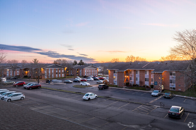 Building Photo - Campus Heights Student Rental