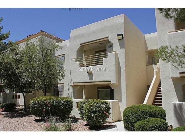Building Photo - 1908 Villa Palms Ct
