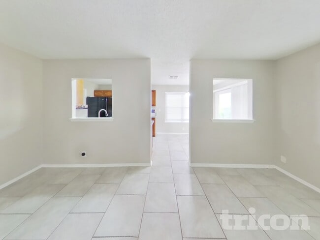 Photo - 5015 Walt Schirra St