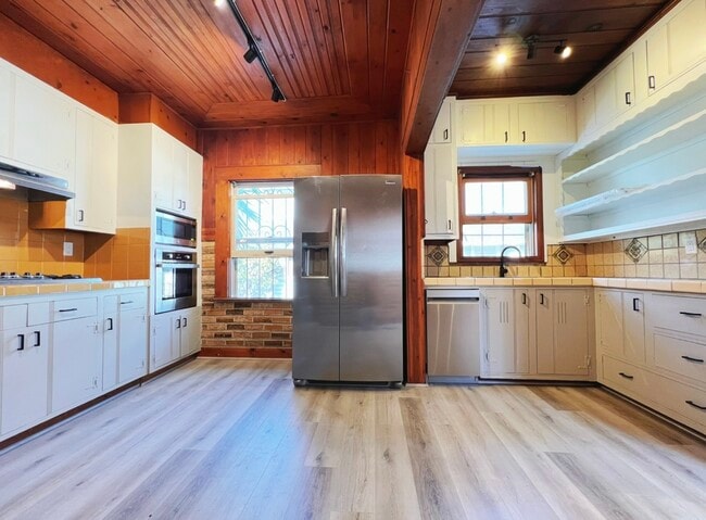 Photo - 2154 Ashby Ave