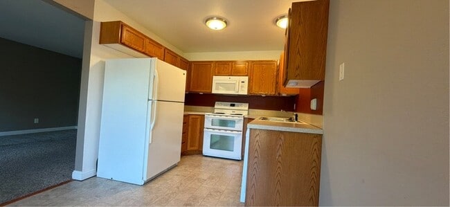 Photo - 1060 SE Miller Ave