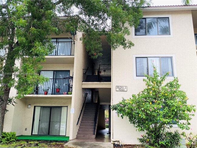 Building Photo - 9044 W Atlantic Blvd Unit 333