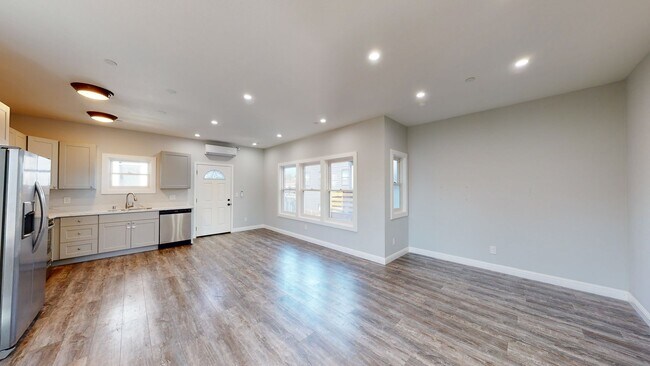 Photo - 1411 Peralta St Unit 1411