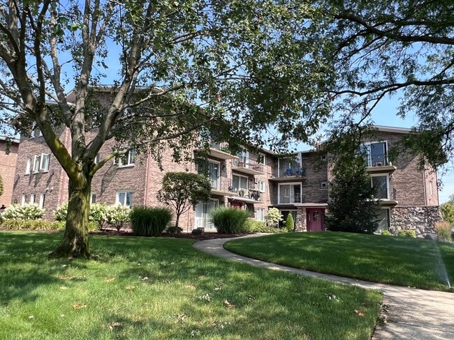 Building Photo - 9032 W 140th St Unit 2A