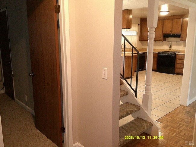 Photo - 725 Devonshire Ct