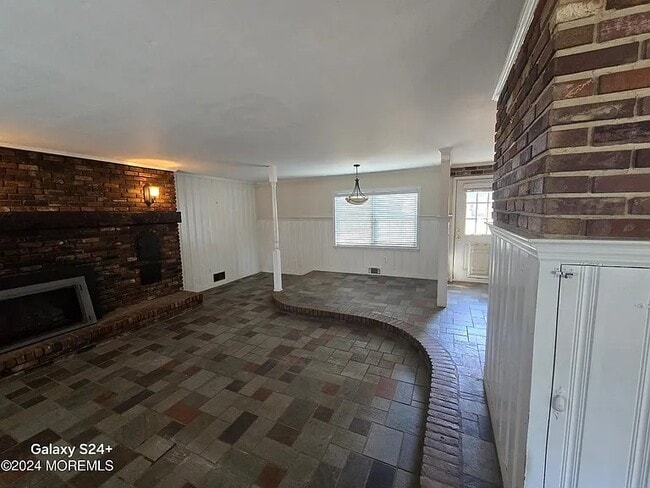 Building Photo - 16 Oak Ridge Pkwy