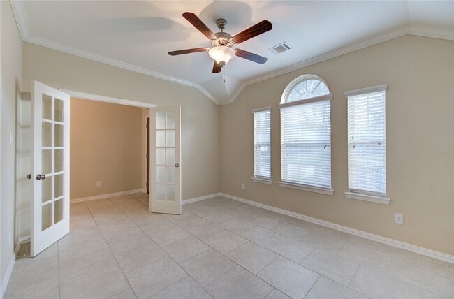 Photo - 6519 Point Hollow Ln