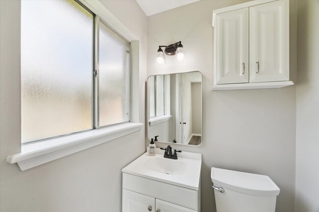 108 Annette Ln
