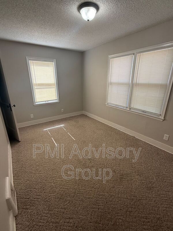 Photo - 1242 SW High Ave