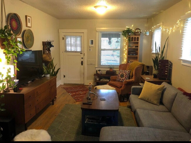 Photo - 2621 N Columbine St Unit 2623