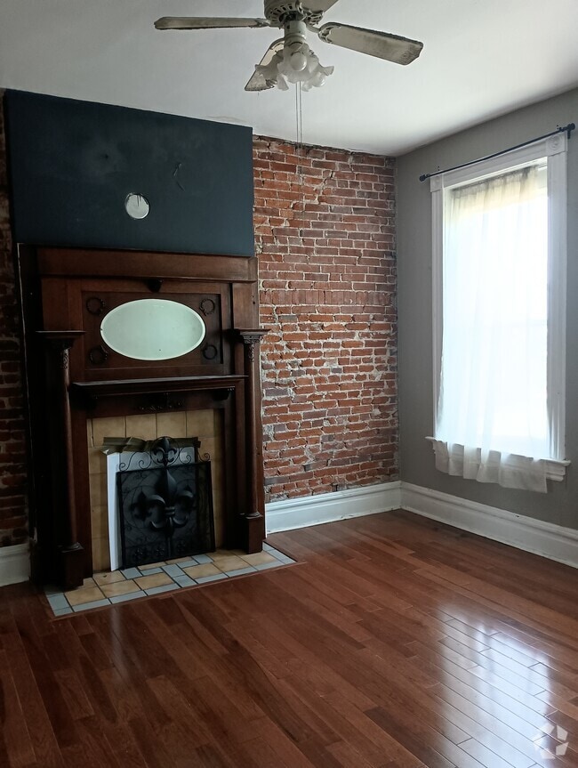 Building Photo - 4386 Chouteau Ave Unit A Rental