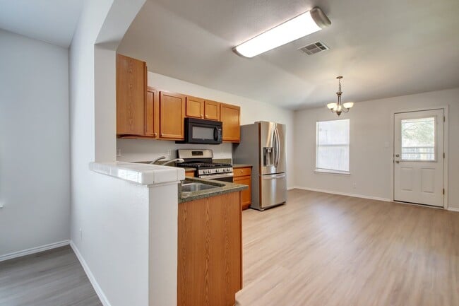 Photo - 218 Katy B Ln