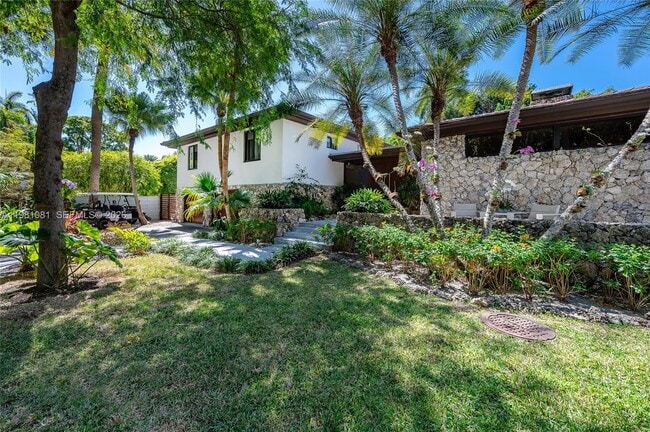 Photo - 3370 Poinciana Ave