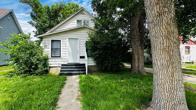 Photo - 807 9th Ave SE