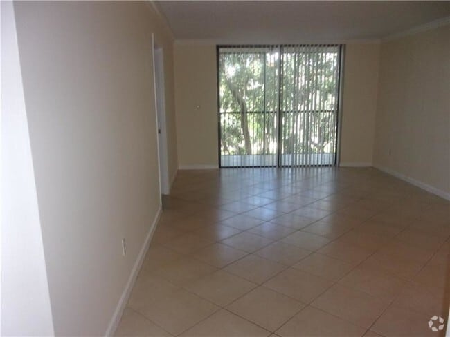 Building Photo - 6800 Cypress Rd Unit 107 Rental