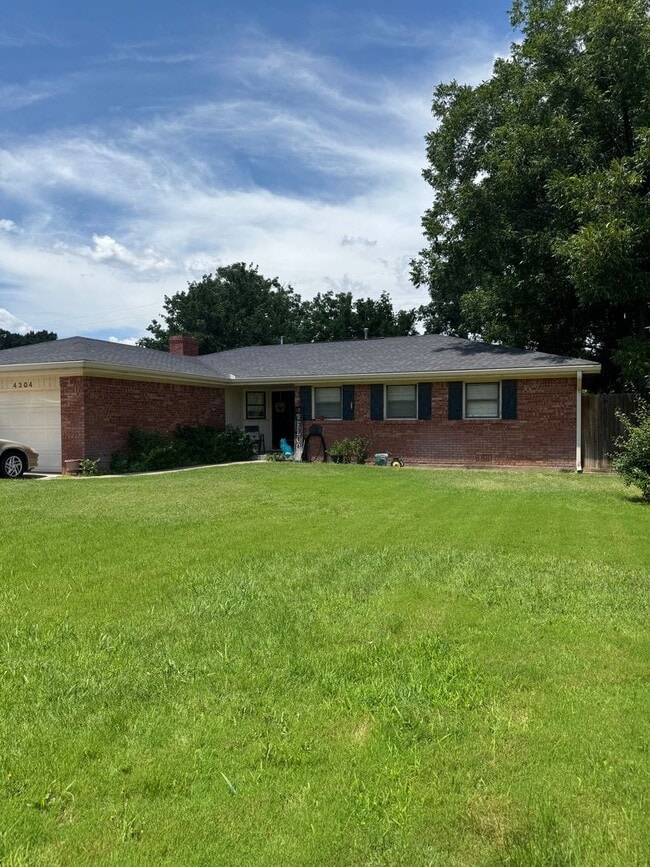 Building Photo - Located in Olsen 3/2/2 Rental