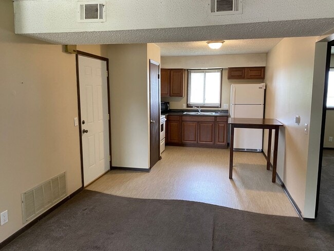 Photo - 317 N Bridge Ln Unit 1