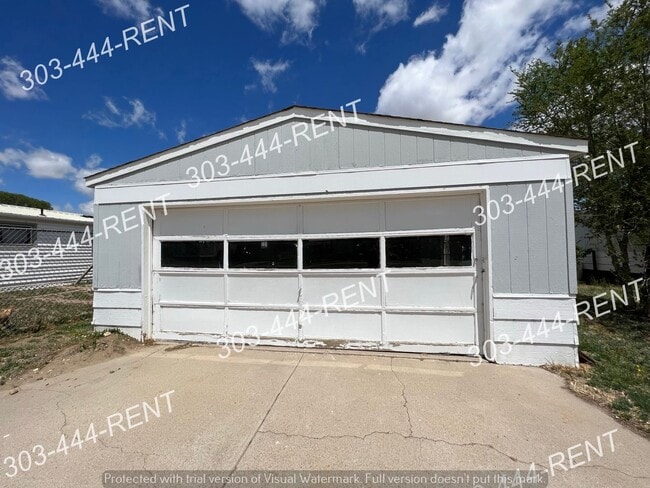 Photo - 204 Oak St