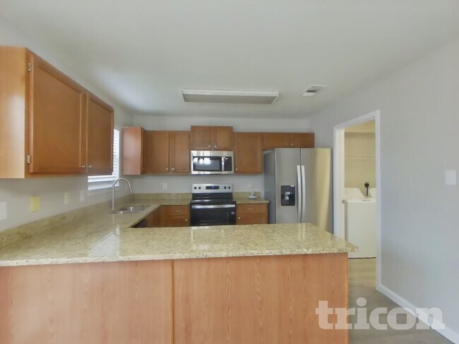 10734 Tiger Grove