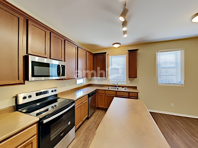 Photo - 1748 S Chatsworth