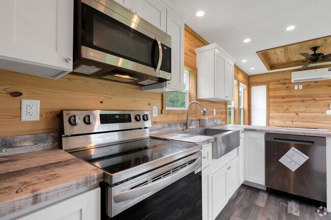 Building Photo - 2025 Tiny Home in Grand Bay