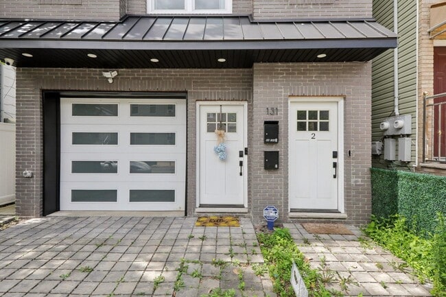 Photo - 131 Zabriskie St Unit 1