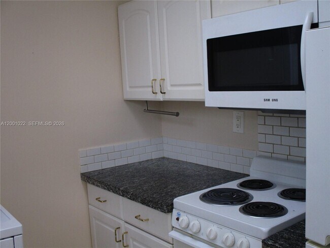 Photo - 1949 Taylor St