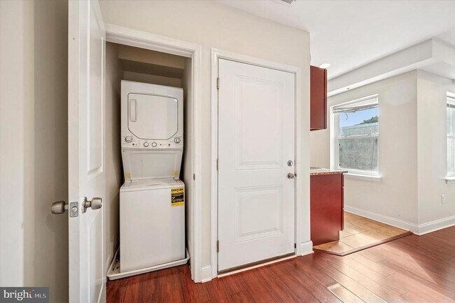 Photo - 1421 N 18th St Unit 3