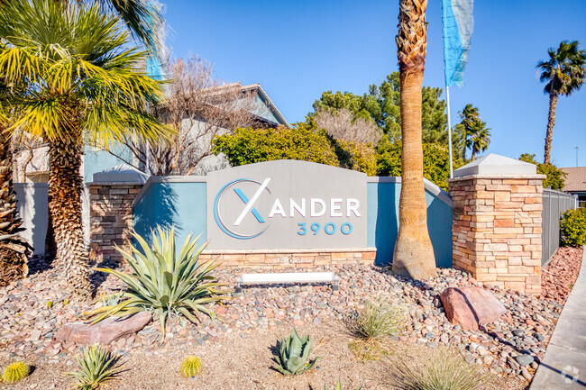 Xander 3900 - Xander 3900 Apartments