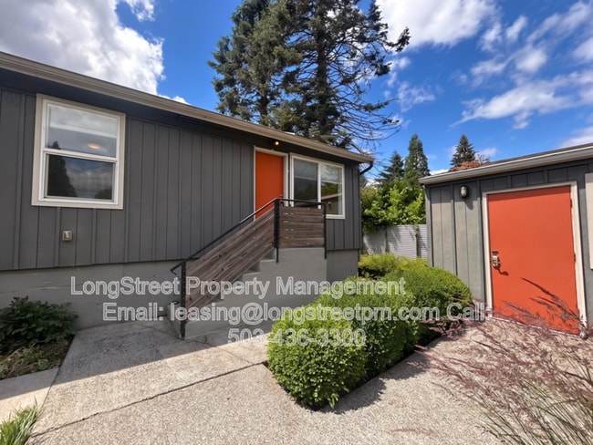 Building Photo - 4815 NE 50th Pl