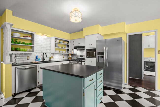 Photo - 408 Ramble Ln