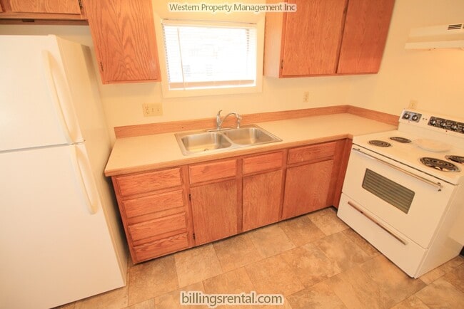 Kitchen - 2418 Pine St Unit #404