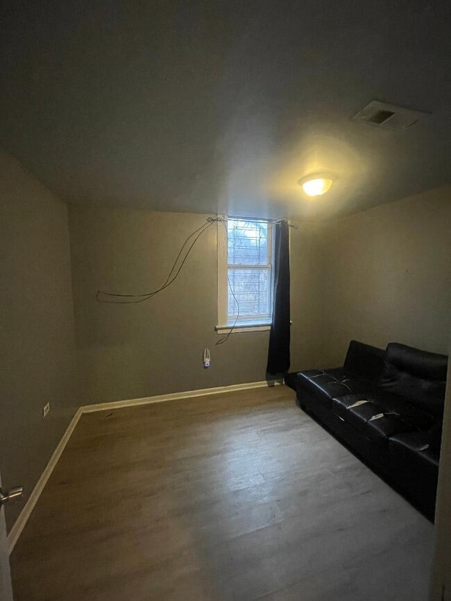 Photo - 5918 S Calumet Ave Unidad G