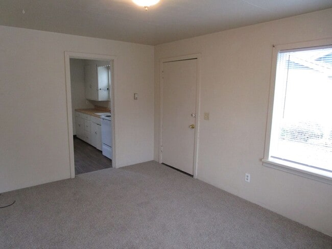 Photo - 0352 Unit 02