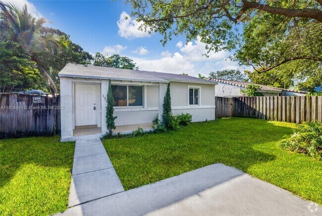 Building Photo - 1304 NW 6th Ave Unit 1 Rental