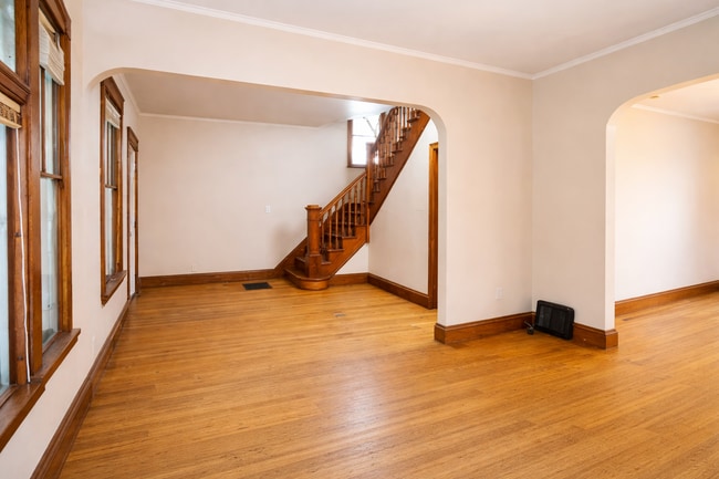 Photo - 1689 Marshall Ave