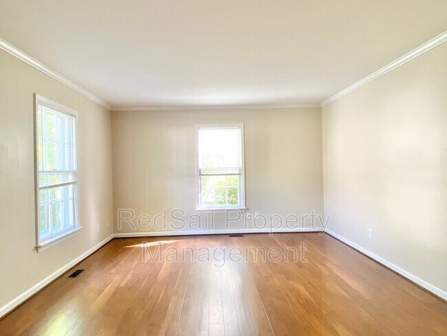 Photo - 224 Saddler Dr