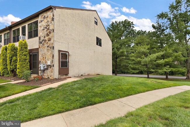 Building Photo - 193 Stirling Ct Rental