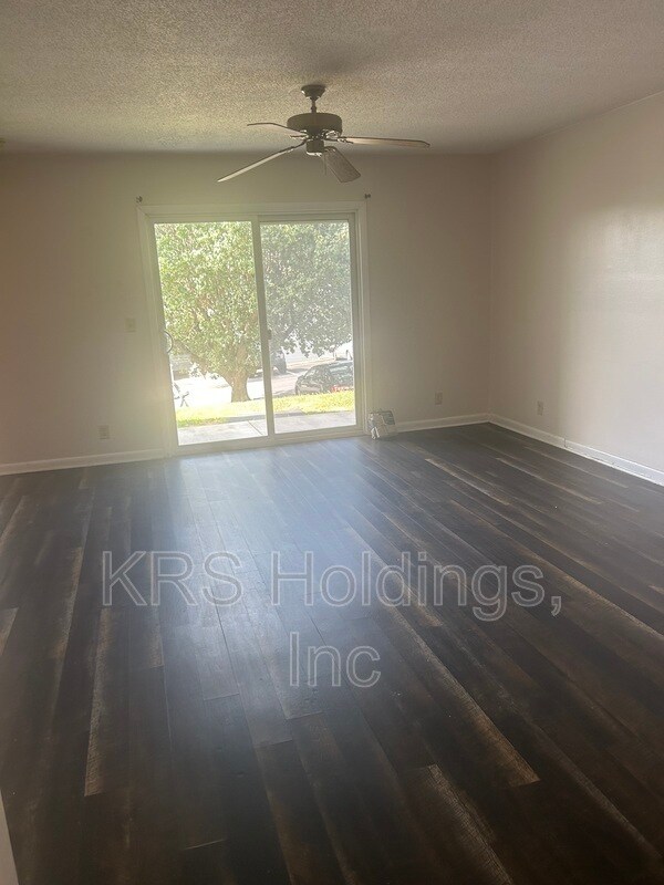 Photo - 1384 Hunters Rd