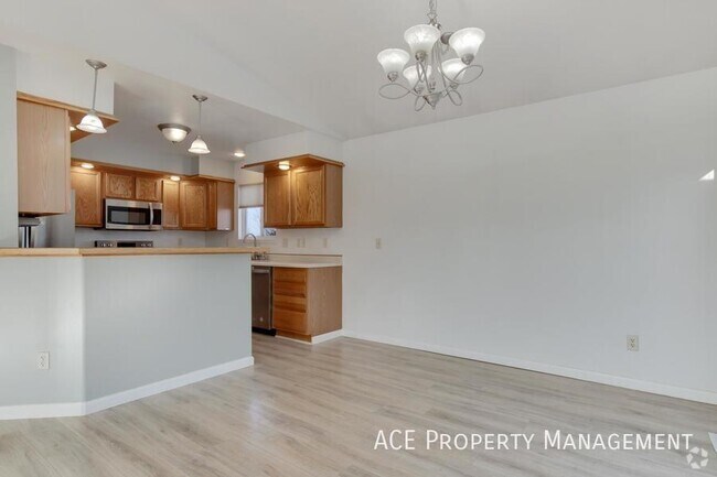 Building Photo - 240 Grandeur Ln Rental