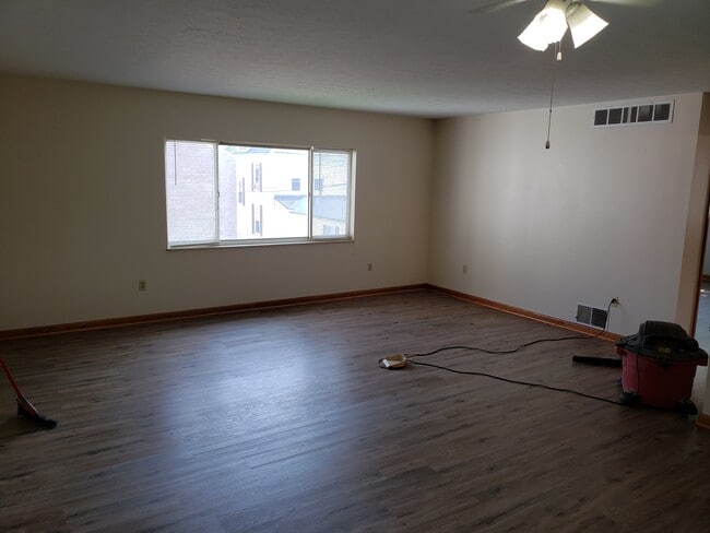 Photo - 316 5th St Unit 5